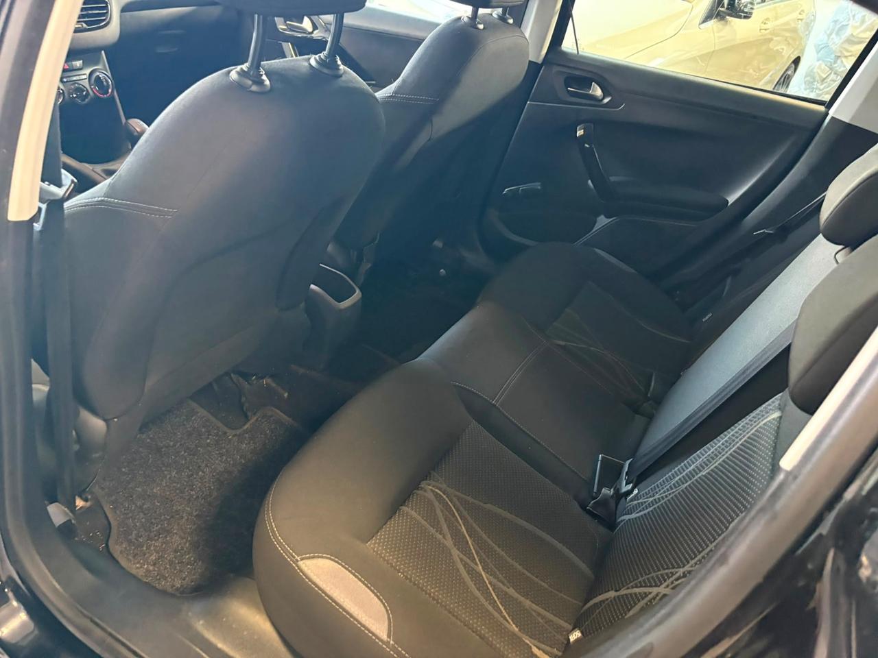 Peugeot 208 1.4 HDi 5 porte Ok neopatentati
