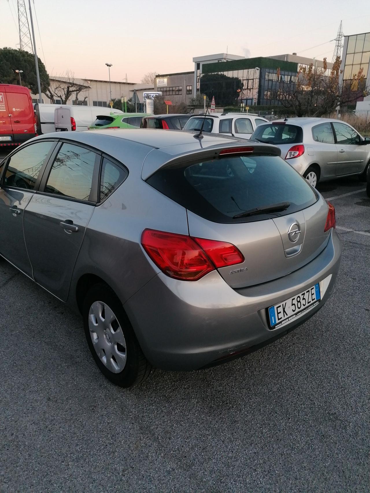 Opel Astra 1.4 100CV 5 porte Elective