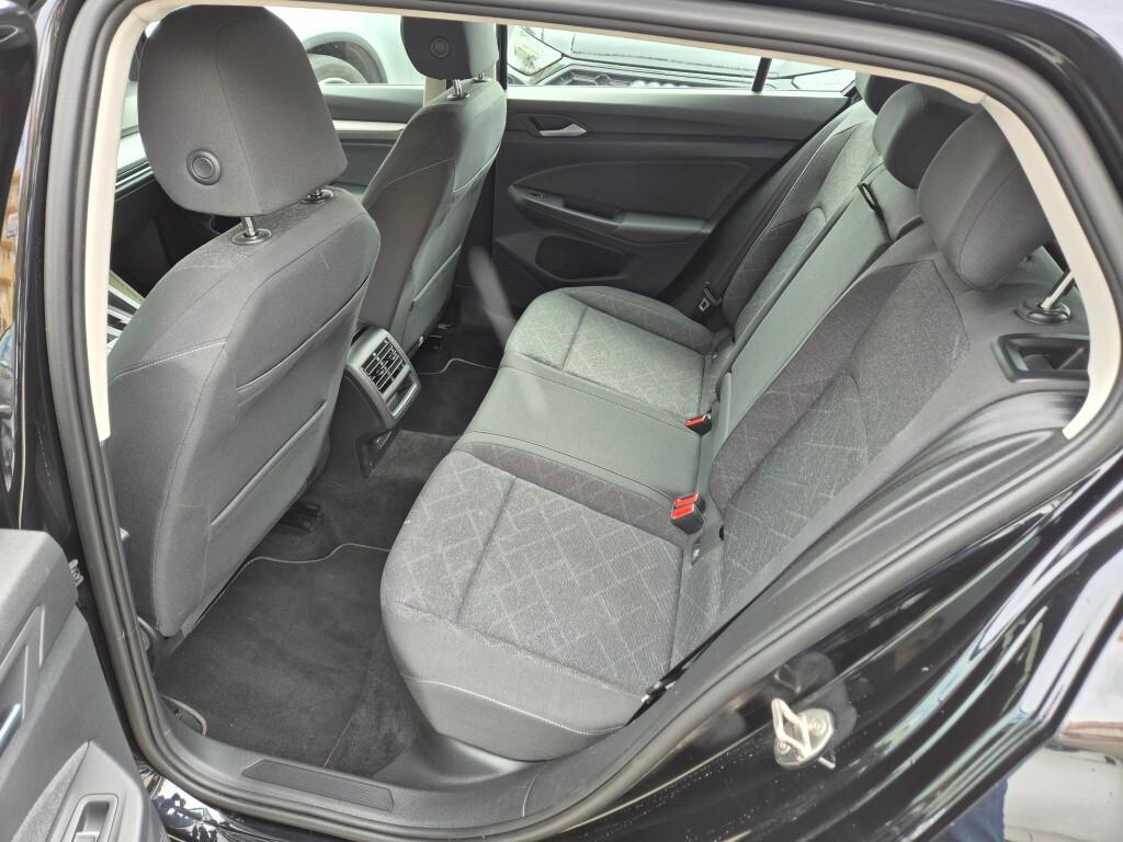 Volkswagen Golf 8 1.0 110CV eTSI EVO DSG Life