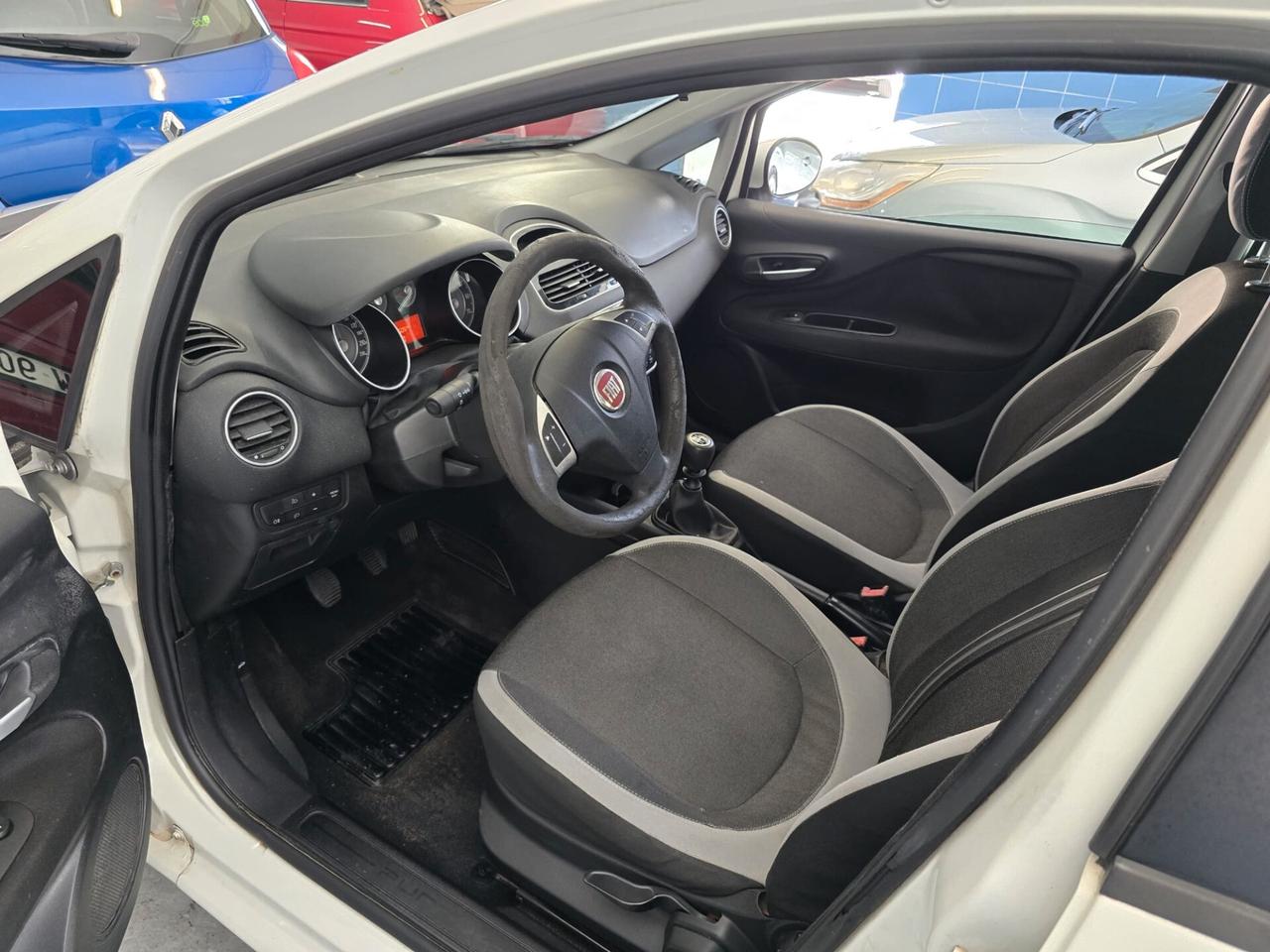 Fiat Punto 1.2 8V 5 porte Lounge motore sostituito certificato