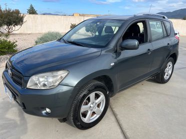Toyota RAV4 2.2 D-4D 136 CV (Gancio Traino)
