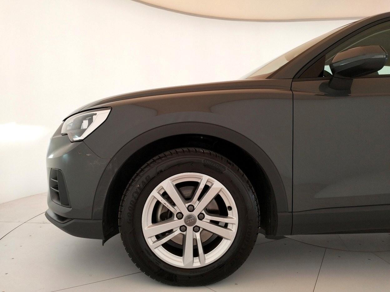 AUDI Q3 35 2.0 tdi Business s-tronic - IVA ESPOSTA