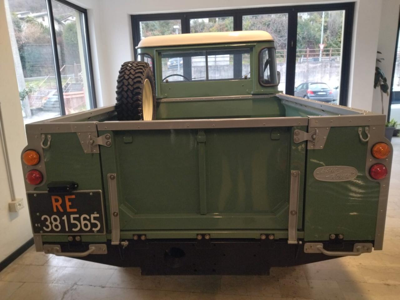 Land Rover Defender PICK-UP COMPLETAMENTE RESTAURATO