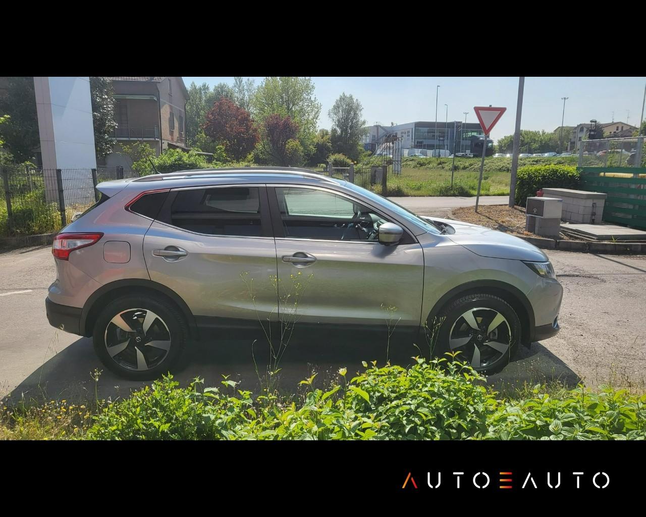 NISSAN Qashqai II - Qashqai 1.5 dci N-Vision 110cv