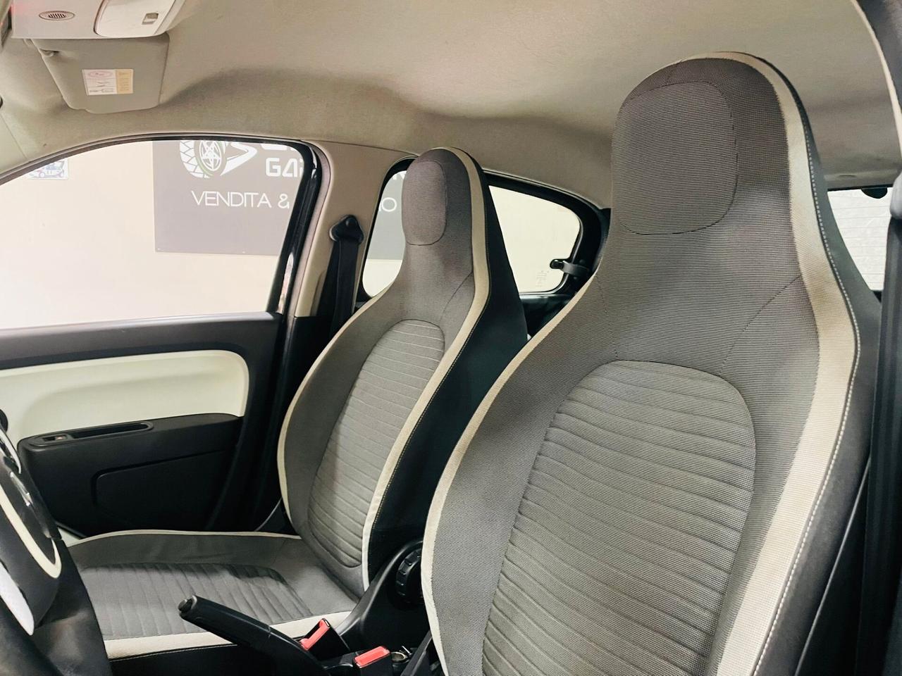 Renault Twingo 1.0 SCe Intens