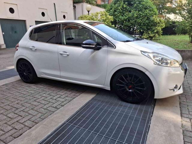 PEUGEOT 208 1.6 VTi 120CV 5p. Allure