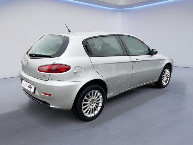 ALFA ROMEO 147 1.6 BENZ 105 CV 5 porte ADATTA A NEOPATENTATI