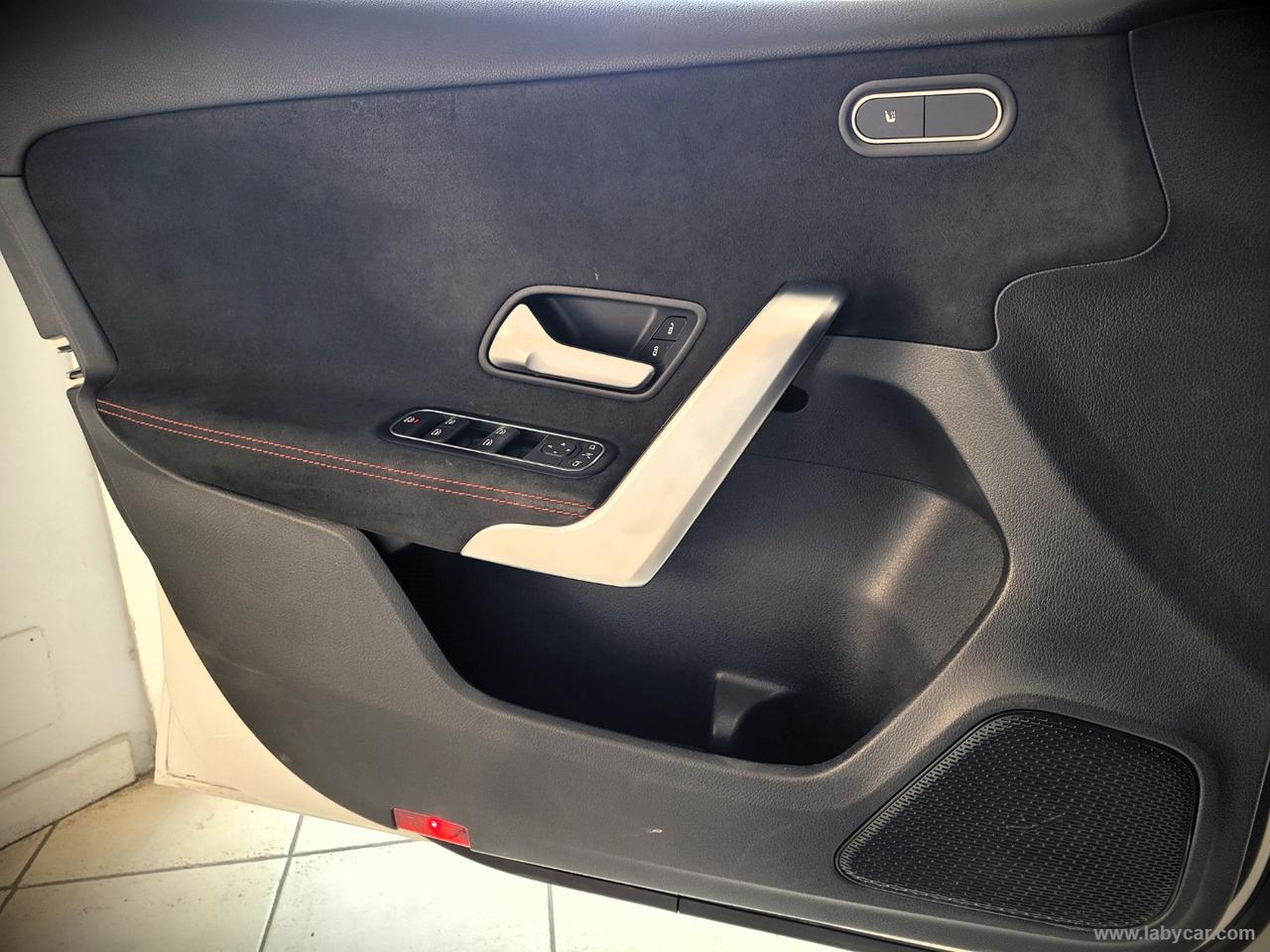 MERCEDES-BENZ A 180 PREMIUM AMG NIGHT EDITION*2020