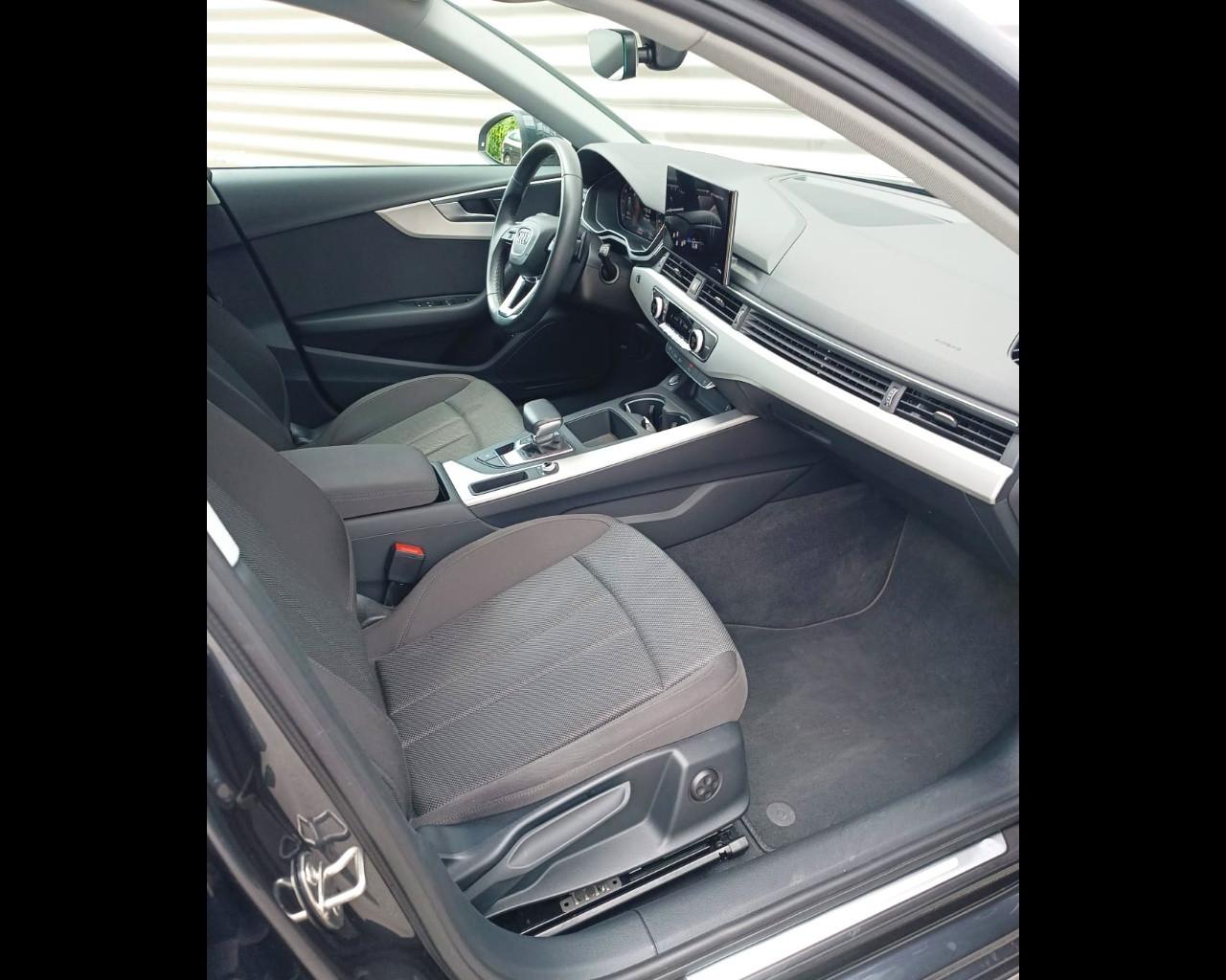 AUDI A4 AVANT 35 TDI MHEV S-TRONIC BUSINESS ADVANCED