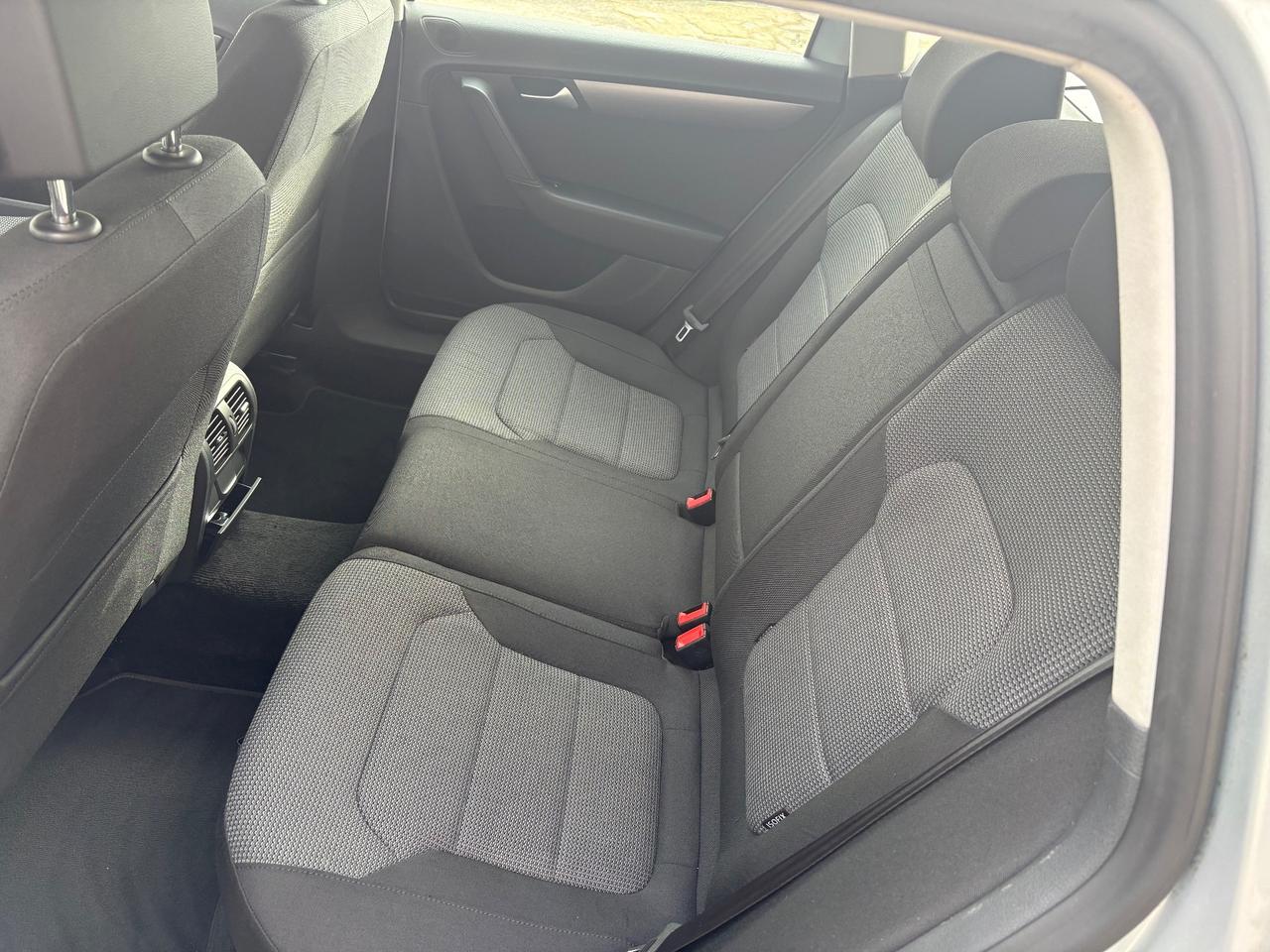 Volkswagen Passat Var. 2.0 TDI Highline BlueM.Tech. HD