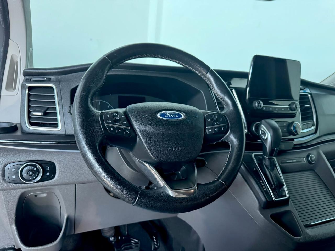Ford Tourneo Custom 320 2.0 TDCi 185CV aut. PC Sport