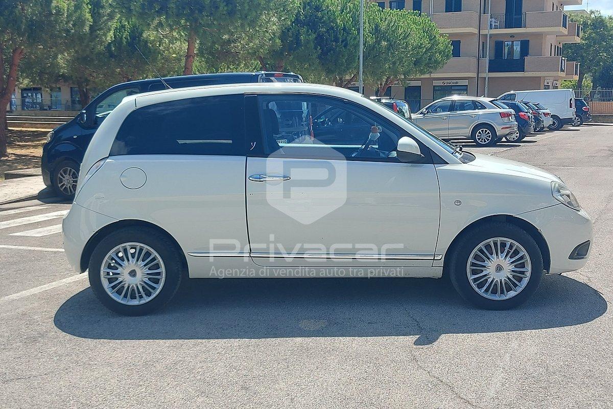 LANCIA Ypsilon 1.3 MJT 75 CV MomoDesign