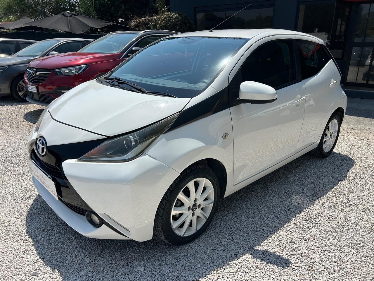 Toyota Aygo 1.0 *77000KM* X-WAVE FULL