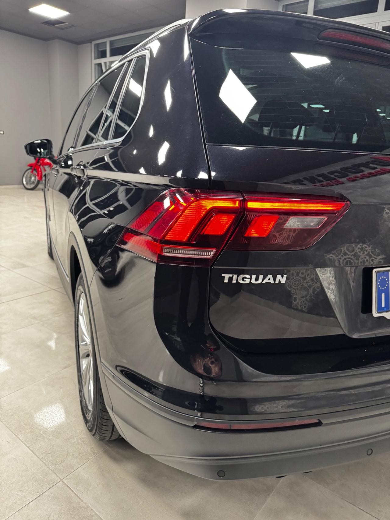 VOLKSWAGEN TIGUAN 2018 1.6 TDI TETTO APRIBILE