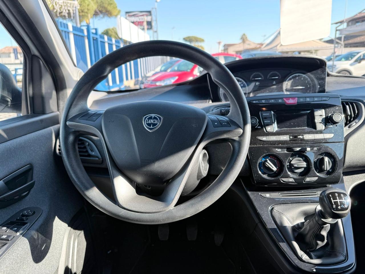 Lancia Ypsilon 1.2 69 CV 5 porte S&S Platinum