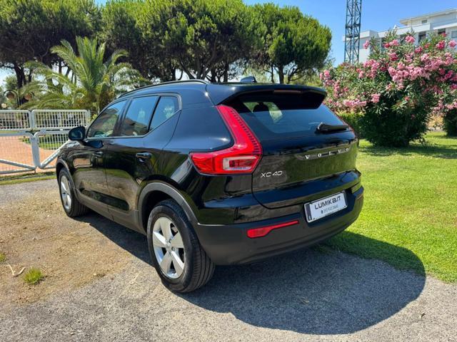 VOLVO XC40 T2 Geartronic Momentum