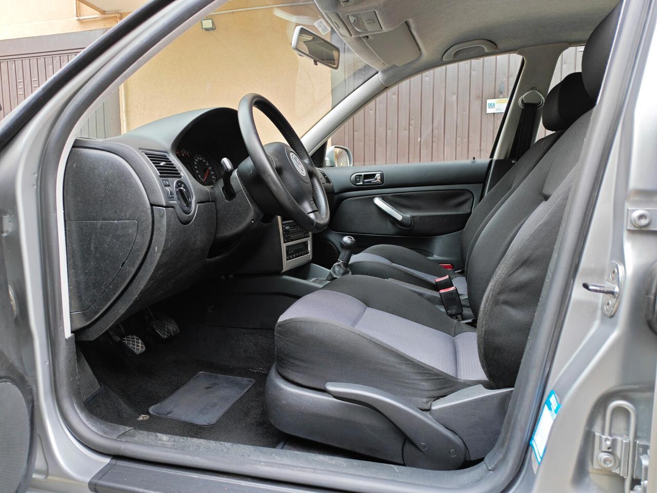 Volkswagen Golf 1.6 BENZINA 105cv Highline / 81.000km