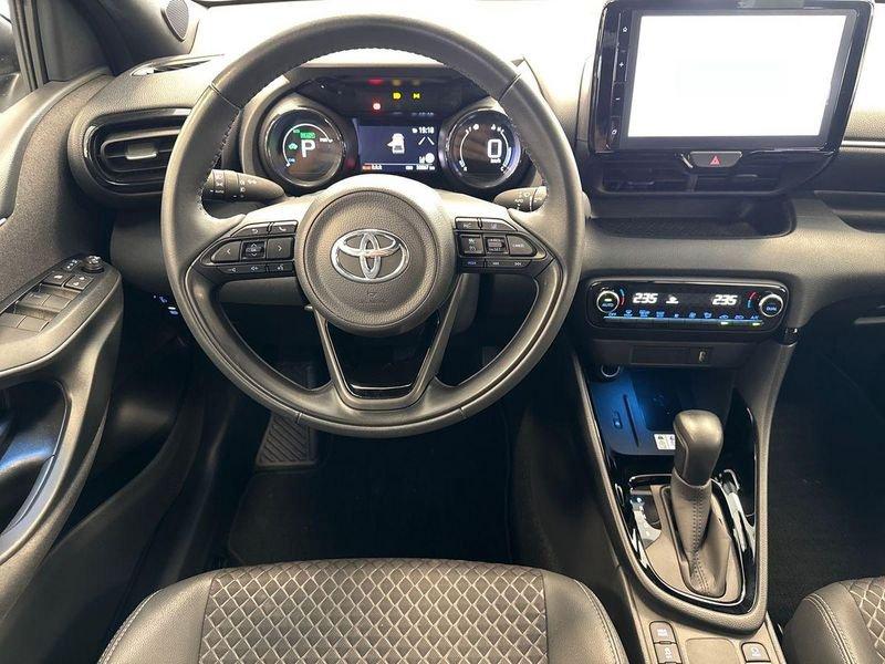 Toyota Yaris Hybrid Style MY22