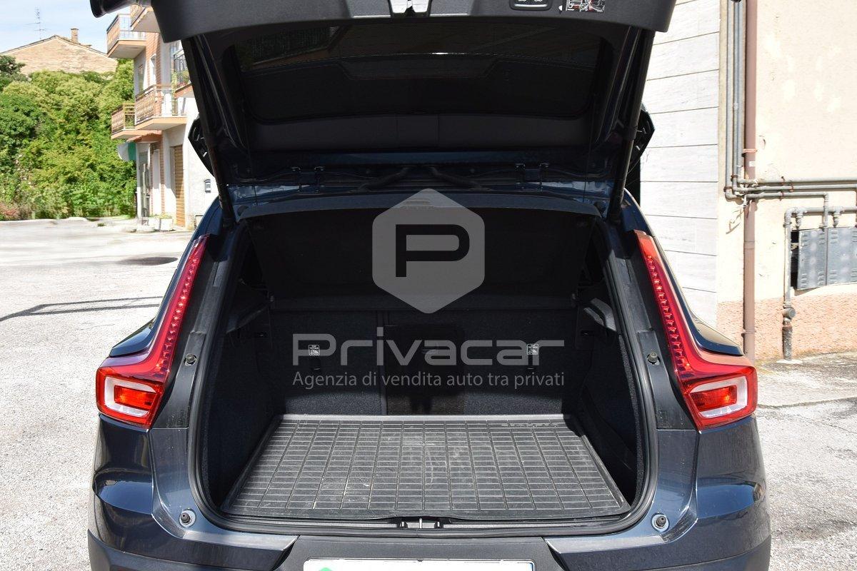 VOLVO XC40 D3 Momentum Pro