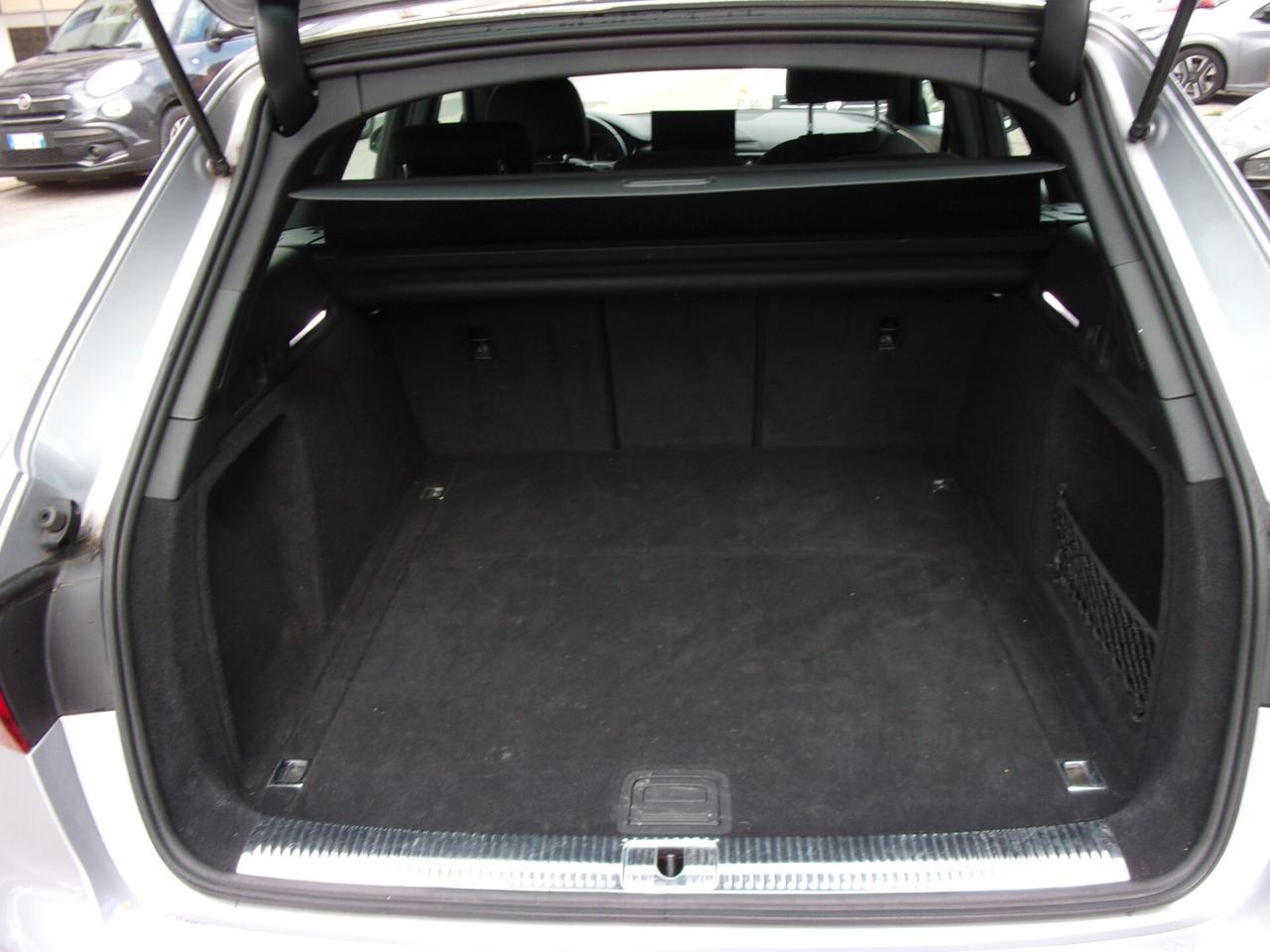 Audi A4 Avant 30 TDI/136 CV S tronic Business Advanced