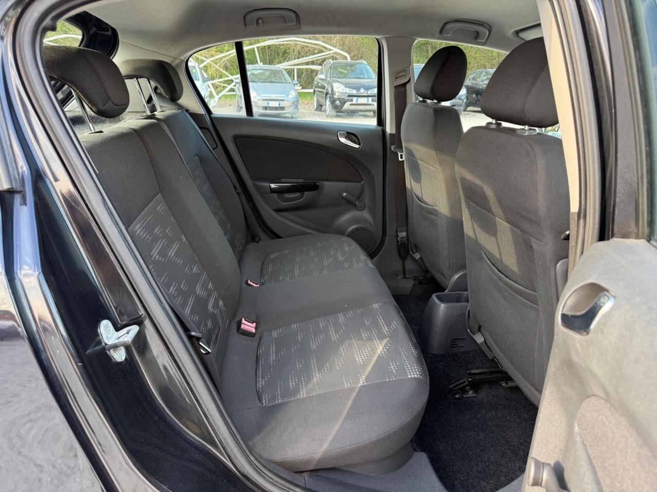 Opel Corsa 1.2 5 porte Club UNICO NEOPATENTATI