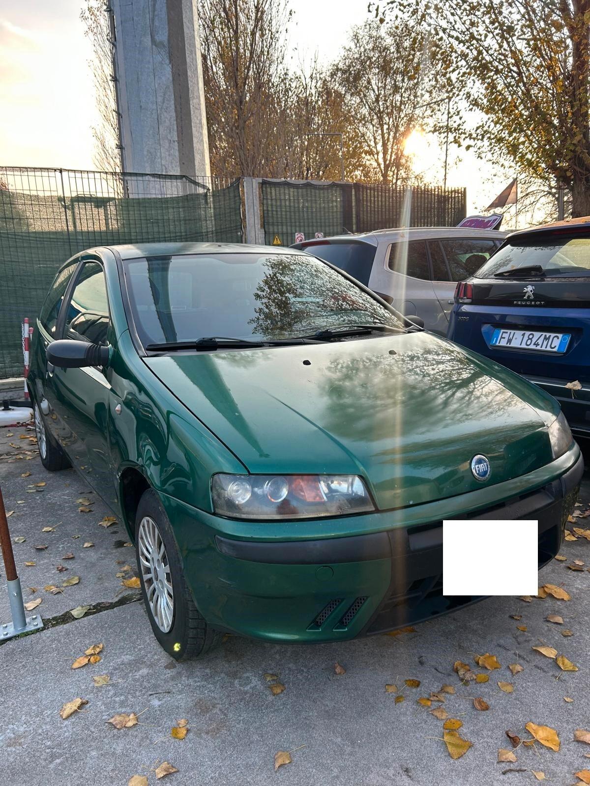 Fiat Punto 1.2i 16V cat 3 porte ELX ok neo patentati