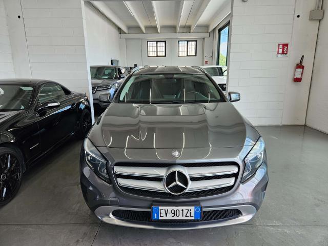 Mercedes-Benz GLA 200