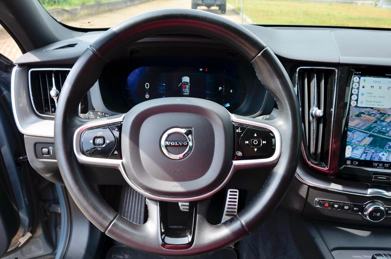 VOLVO XC60 2.0 B4 R-DESIGN 197cv AUTO, UNICOPROPRIETARIO, SERVICE UFF VOLVO, UFF ITALIANA, EURO 6D, FARI LED, NAVI, RETROCAMERA, PERMUTE