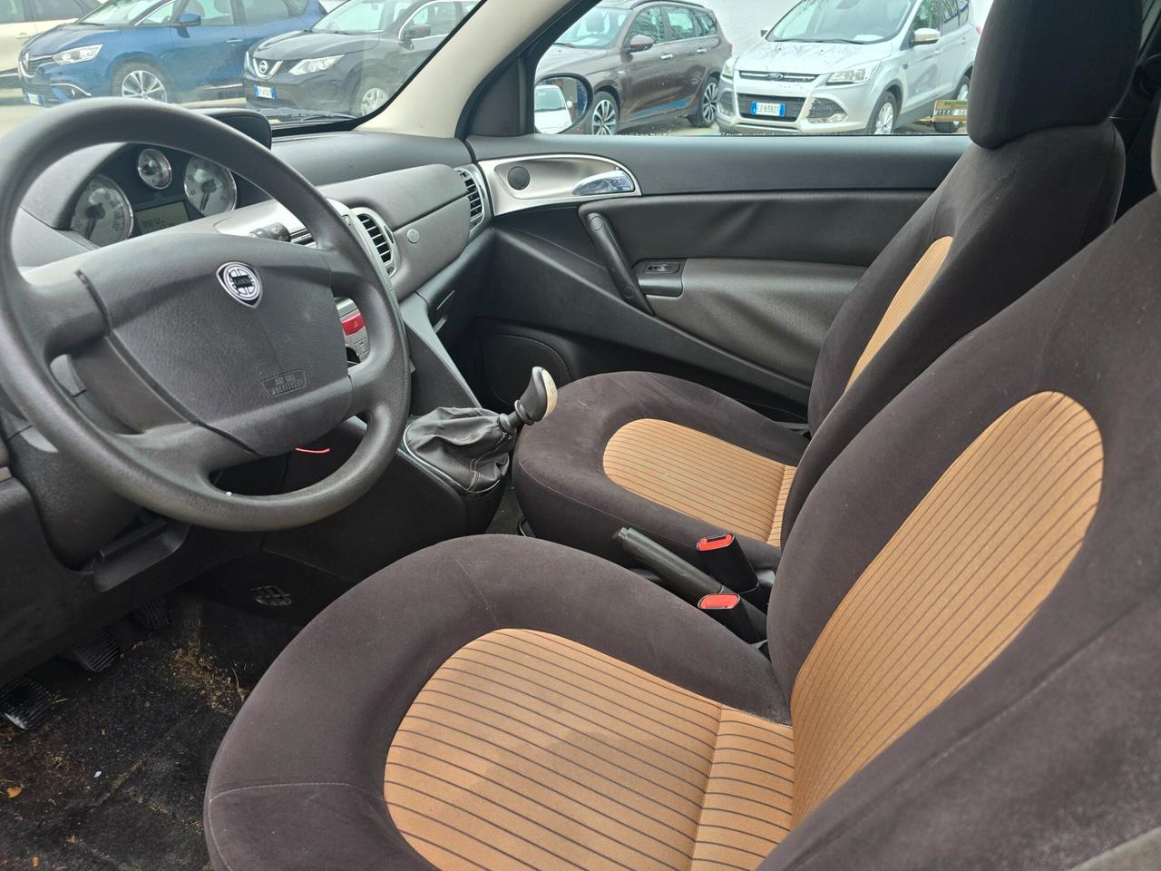 Lancia Ypsilon 1.2 Oro Bianco