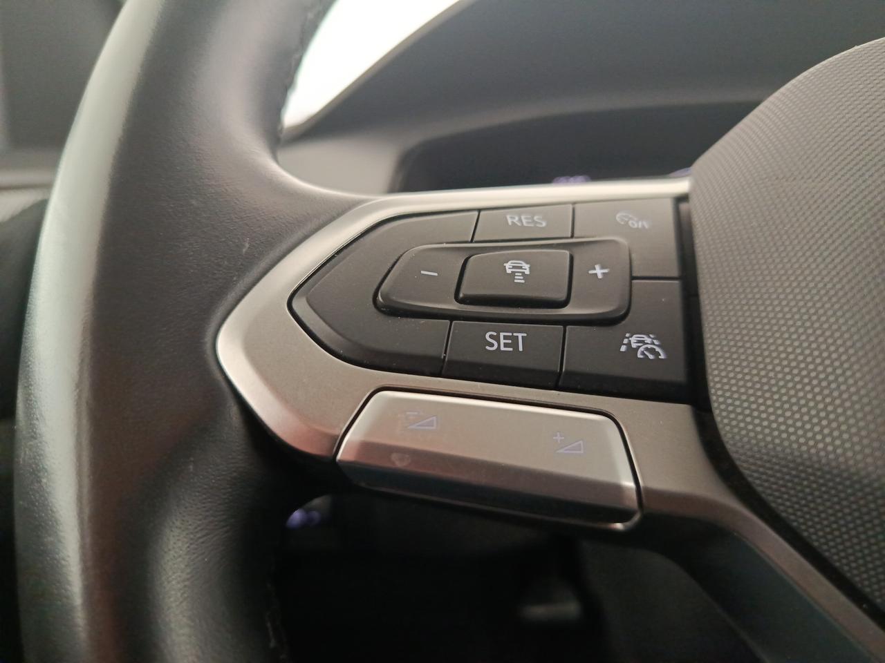 VOLKSWAGEN T-Cross - T-Cross 1.0 TSI Life