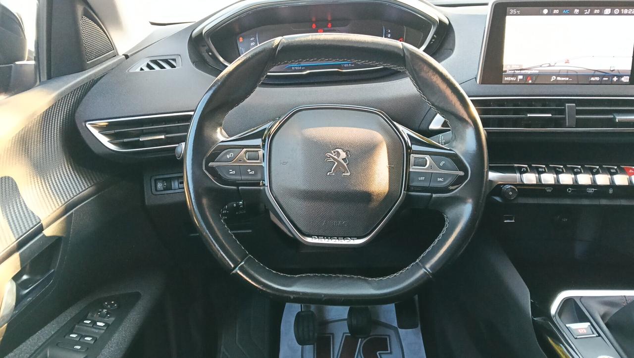 PEUGEOT 3008 1.2 BENZ-NAVI-PREZZO PROMO!