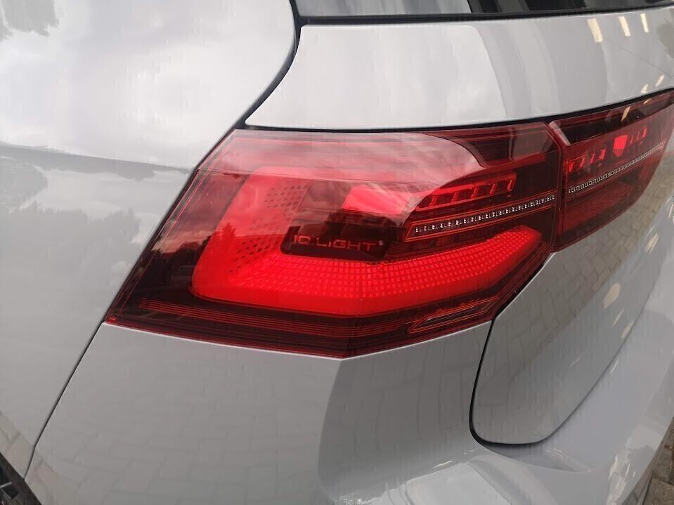 Volkswagen Golf GTI 2.0 TSI DSG Fari MATRIX