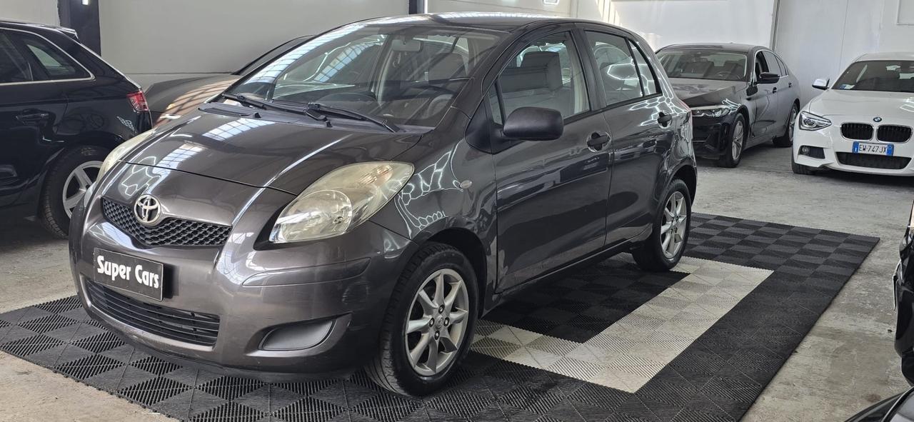 Toyota Yaris 1.0 BENZINA 95CV 5 porte Sol 2010