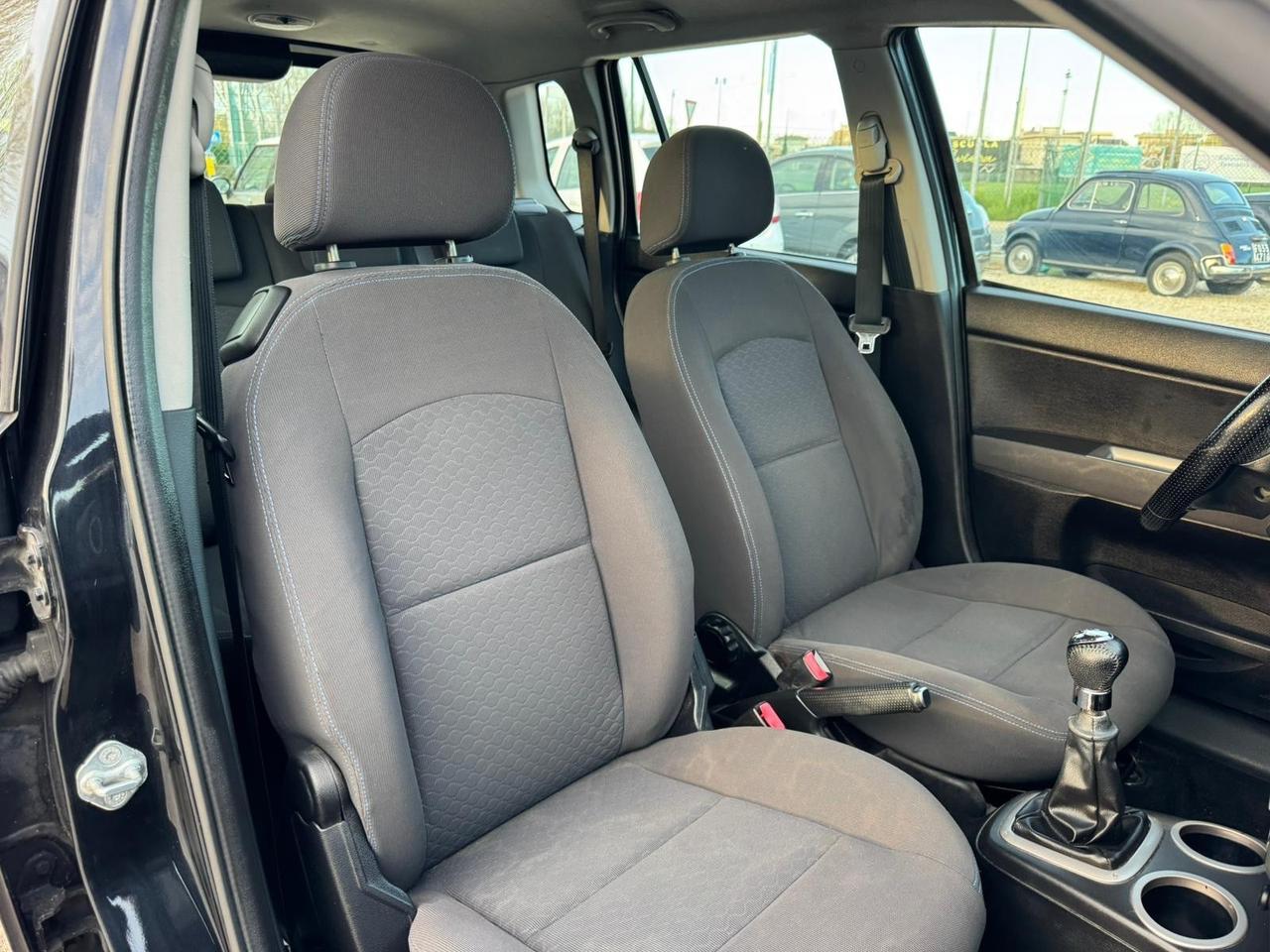 Mazda 2 1.2 16V 5p. Sony Ericsson Neopatentati