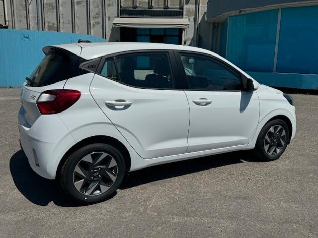 Hyundai i10 1.0 benzina km0