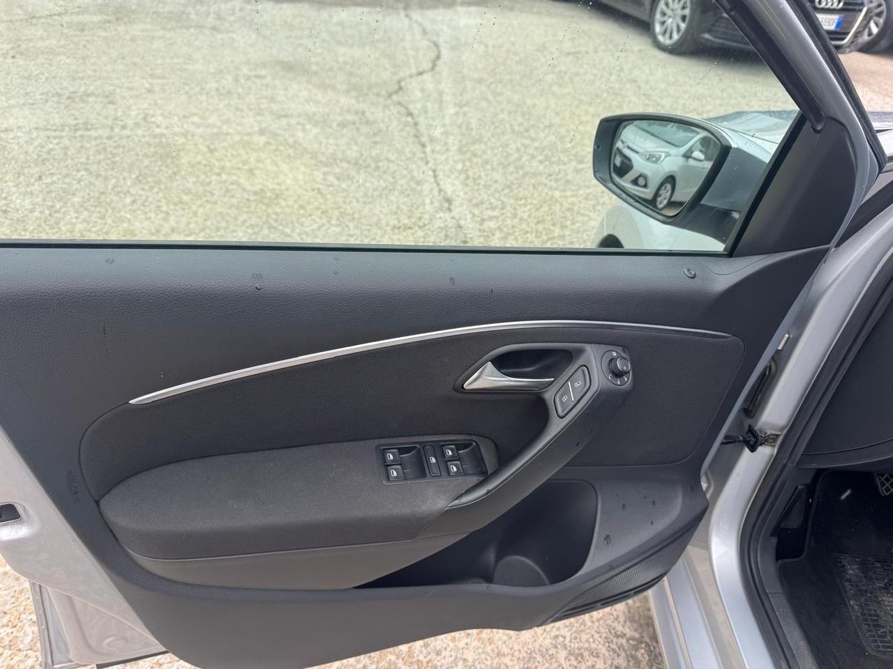 Volkswagen Polo V Hatchback 1.4 Tdi Diesel 90Cv 66Kw