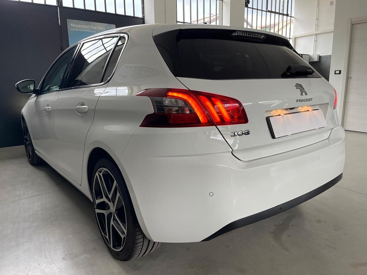 Peugeot 308 BlueHDi 120 S&S Allure