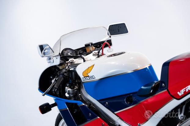 Honda vfr 750 r (rc30) ala oro - 1988