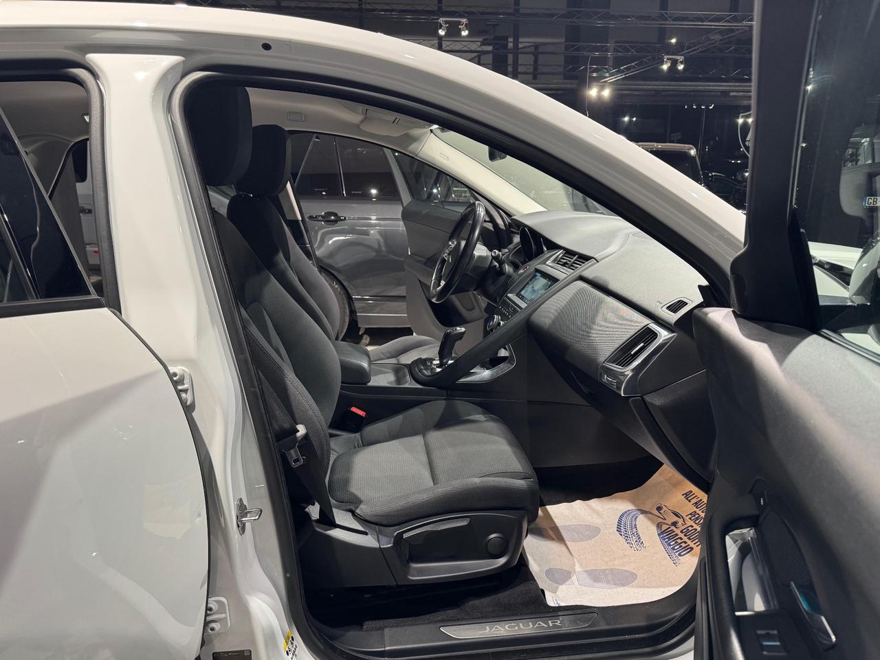 Jaguar E-Pace 2.0D 150 CV AWD aut. R-Dynamic HSE