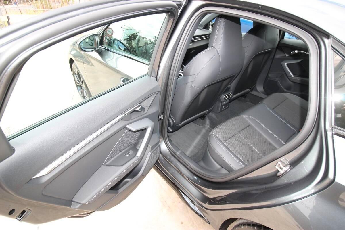 Audi A3 Sedan 35 TFSI S tronic line edition 150cv