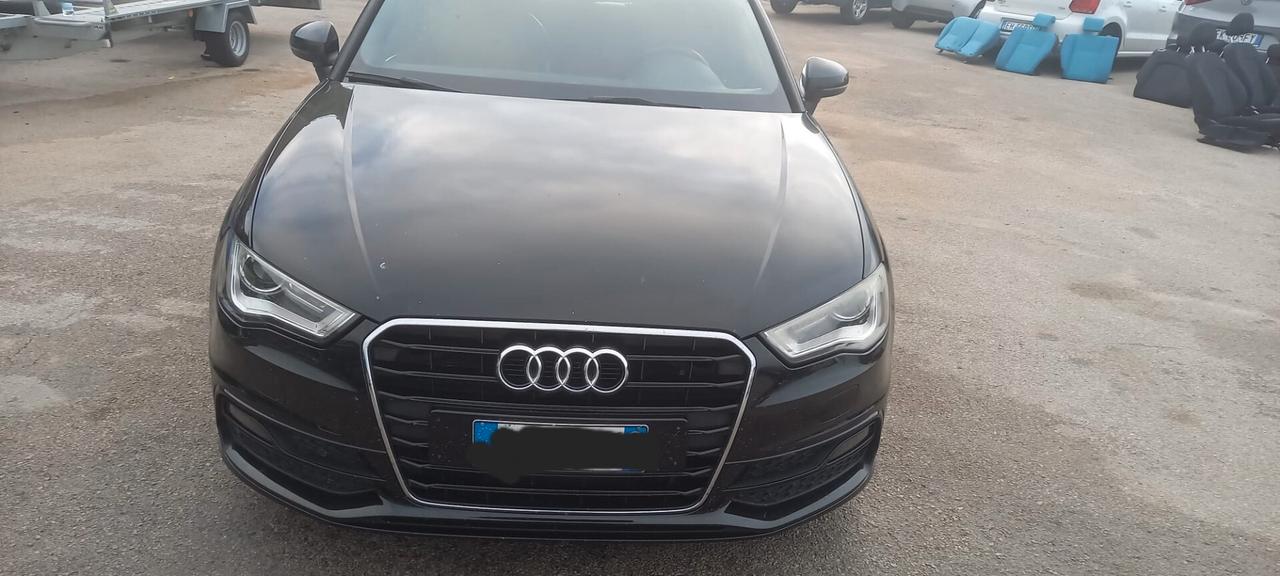 Audi A3 2.0 TDI 150 CV - S-LINE - CERCHI IN LEGA