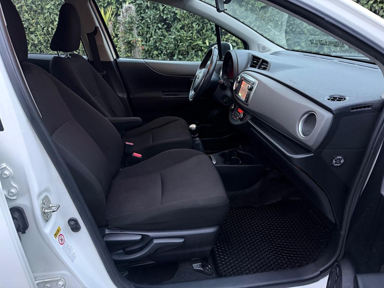 Toyota Yaris 1.3 5PORTE 99CV GOMMATA OK PERFETTA !