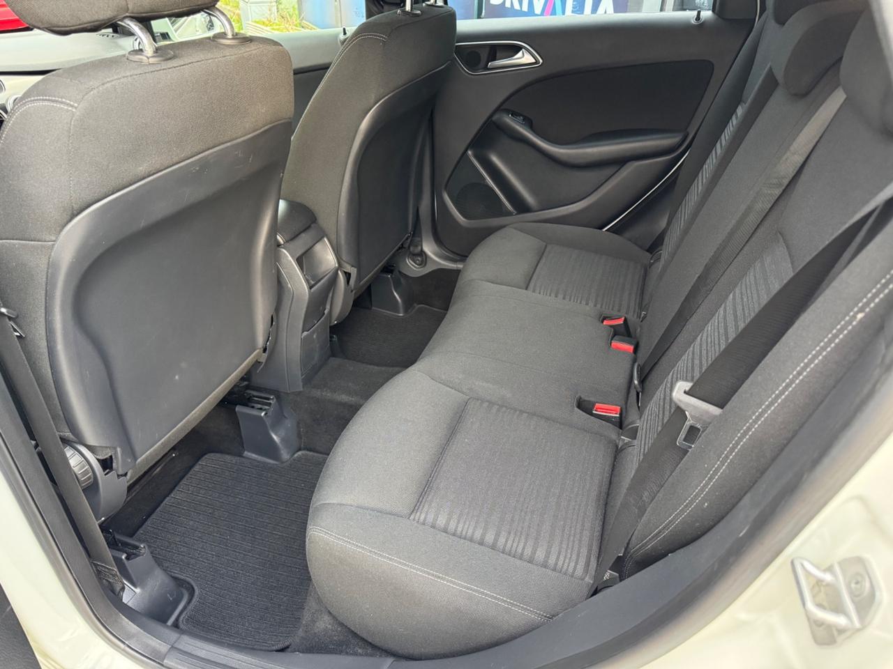 Mercedes-benz B 180 CDI BlueEFFICIENCY Executive