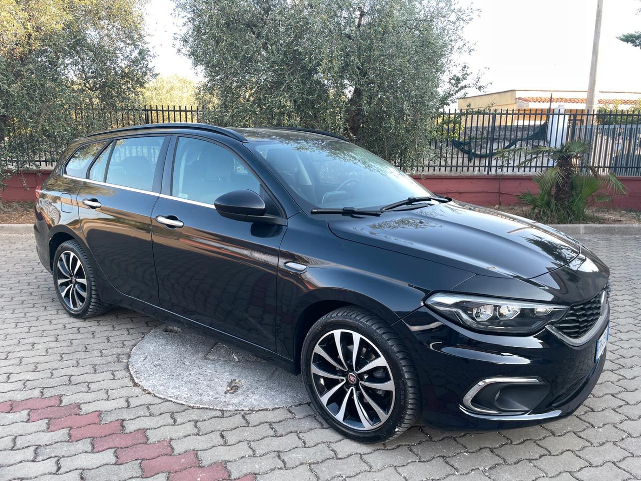 Fiat Tipo 1.6 Mjt S&S SW Lounge---KM CERTIFICATI IN FATTURA--