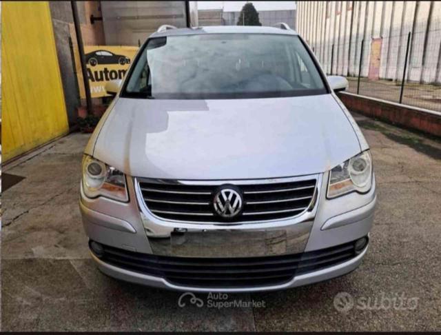 VOLKSWAGEN Touran 2.0 16V TDI Highline 7 porte