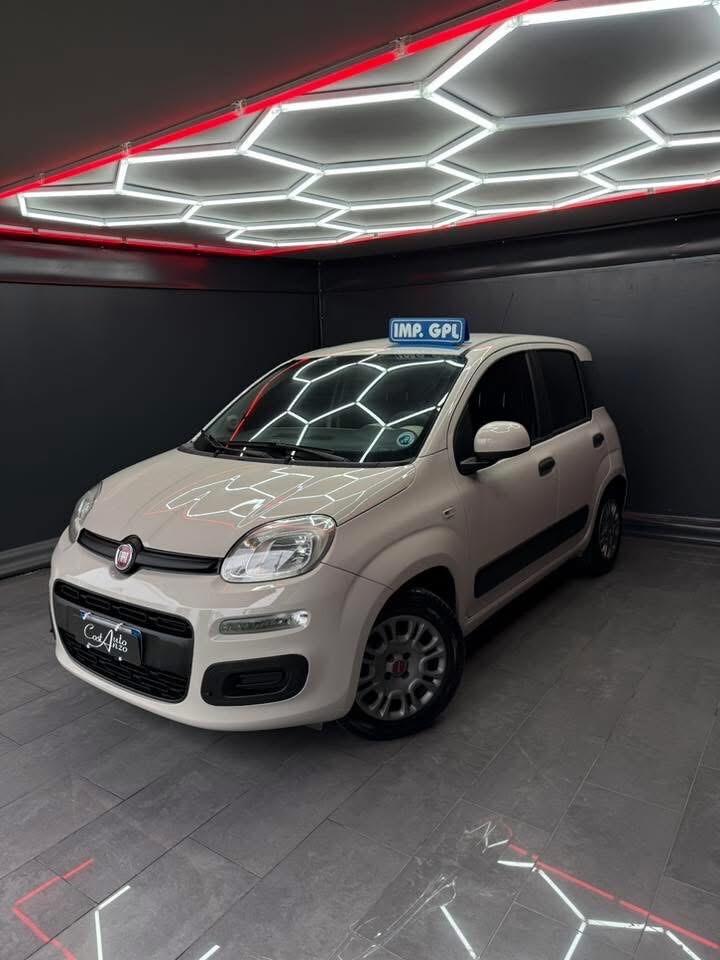 Fiat Panda 1.2 GPL 69 CV Lounge 2016
