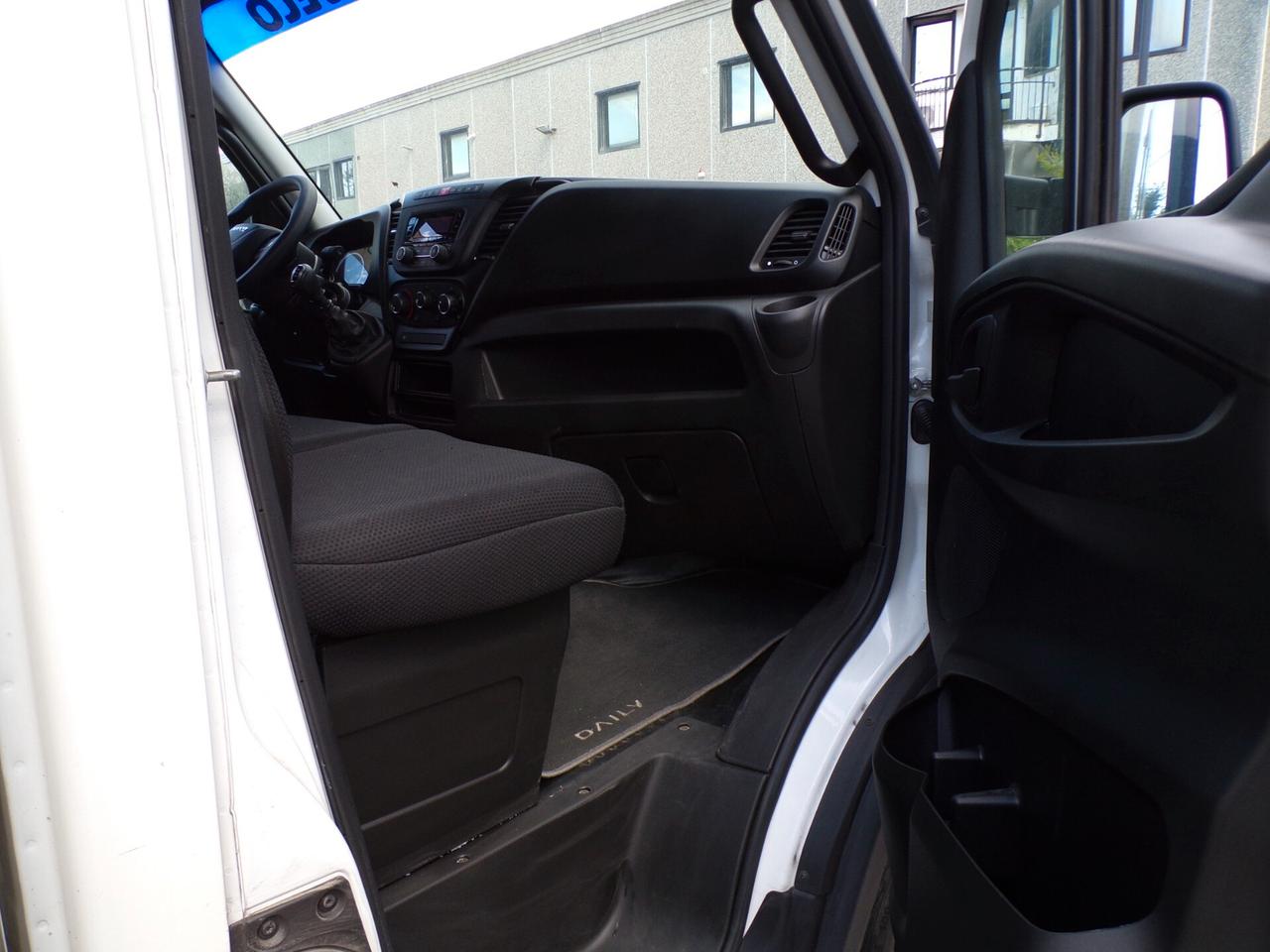 IVECO DAILY 35C12 CON CELLA FRIGO