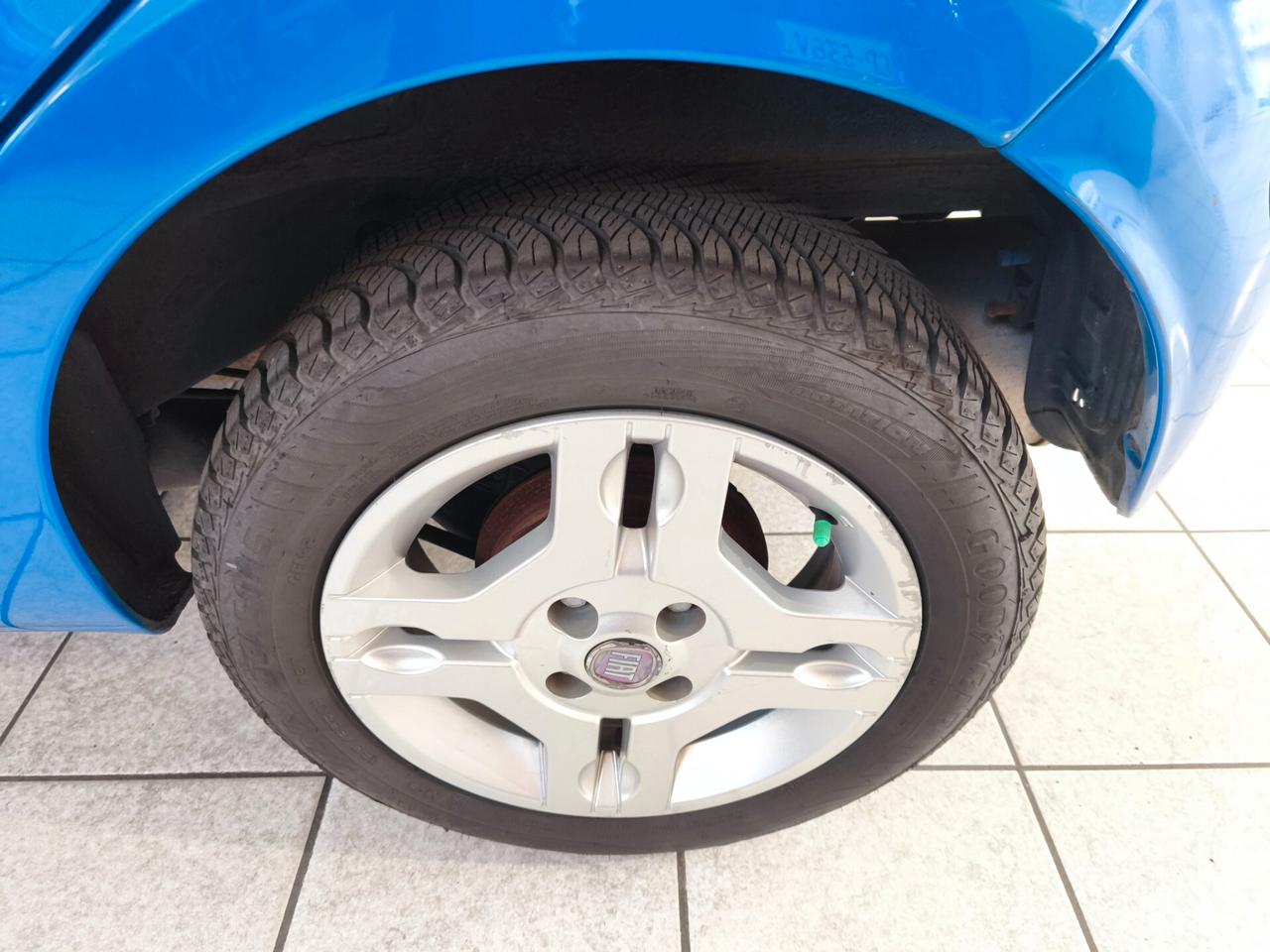 Fiat Panda 1.2 Dual-logic
