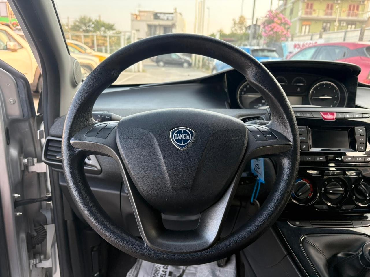 Lancia Ypsilon 0.9 TwinAir 5 porte Metano Ecochic Gold
