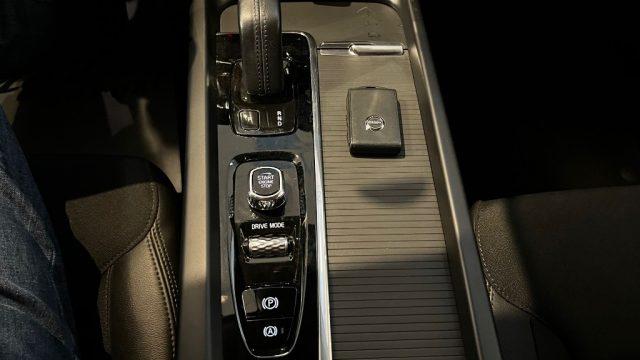 VOLVO XC60 B4 (d) AWD Geartronic Business Plus- PERFETTA